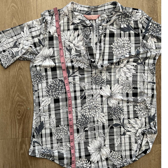SJS Large Petite Black/White Floral Blouse - Picture 2 of 8
